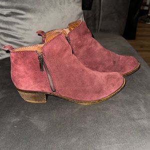 Lucky Brand leather suede burgundy ankle boots two side zipper size 8